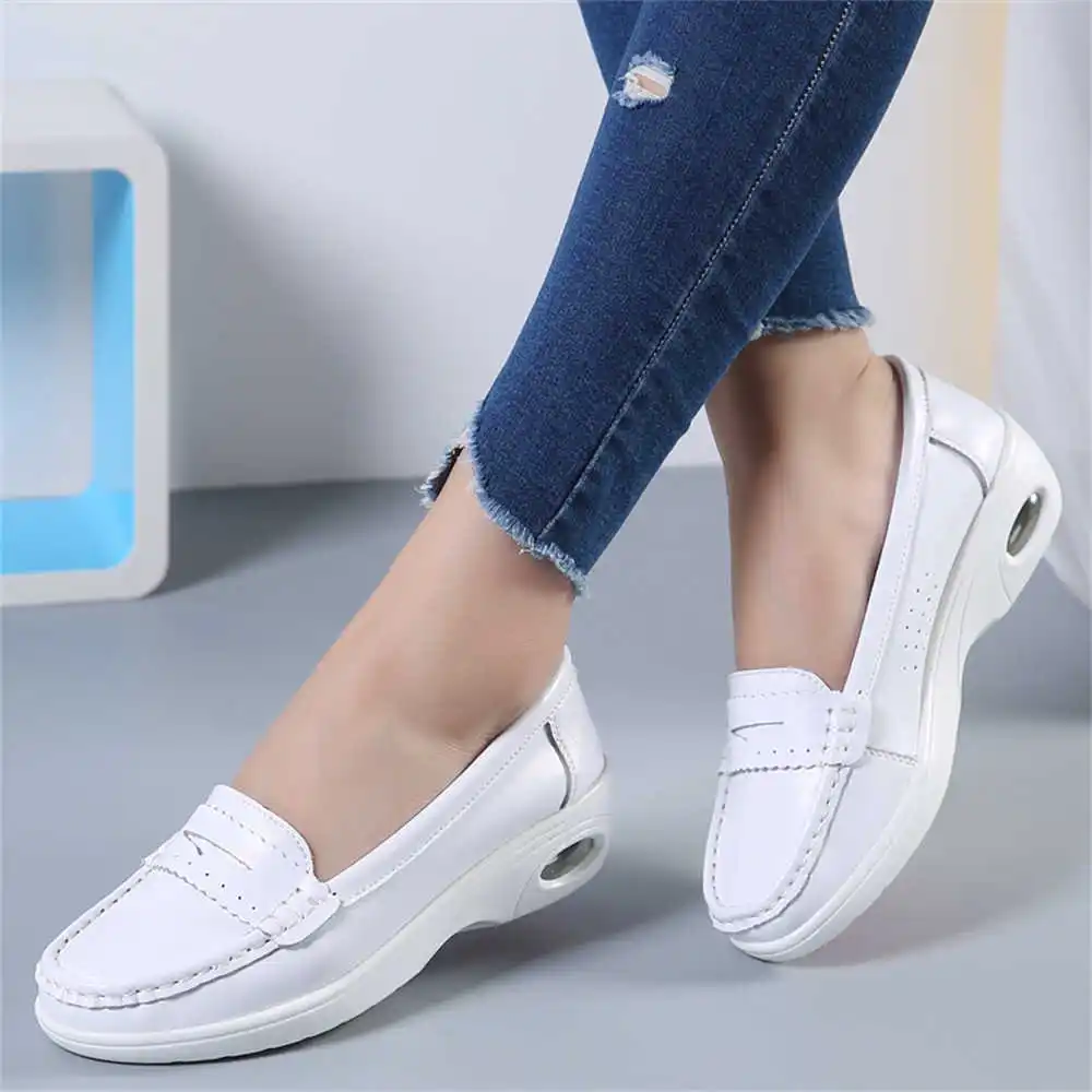 Thick Sole Slipon White Traine - Women'S Fashion From The 50S review and price